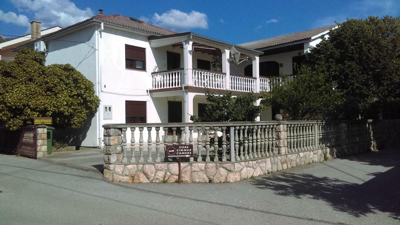 Ruza I Natalija Apartment Karlobag Exterior foto